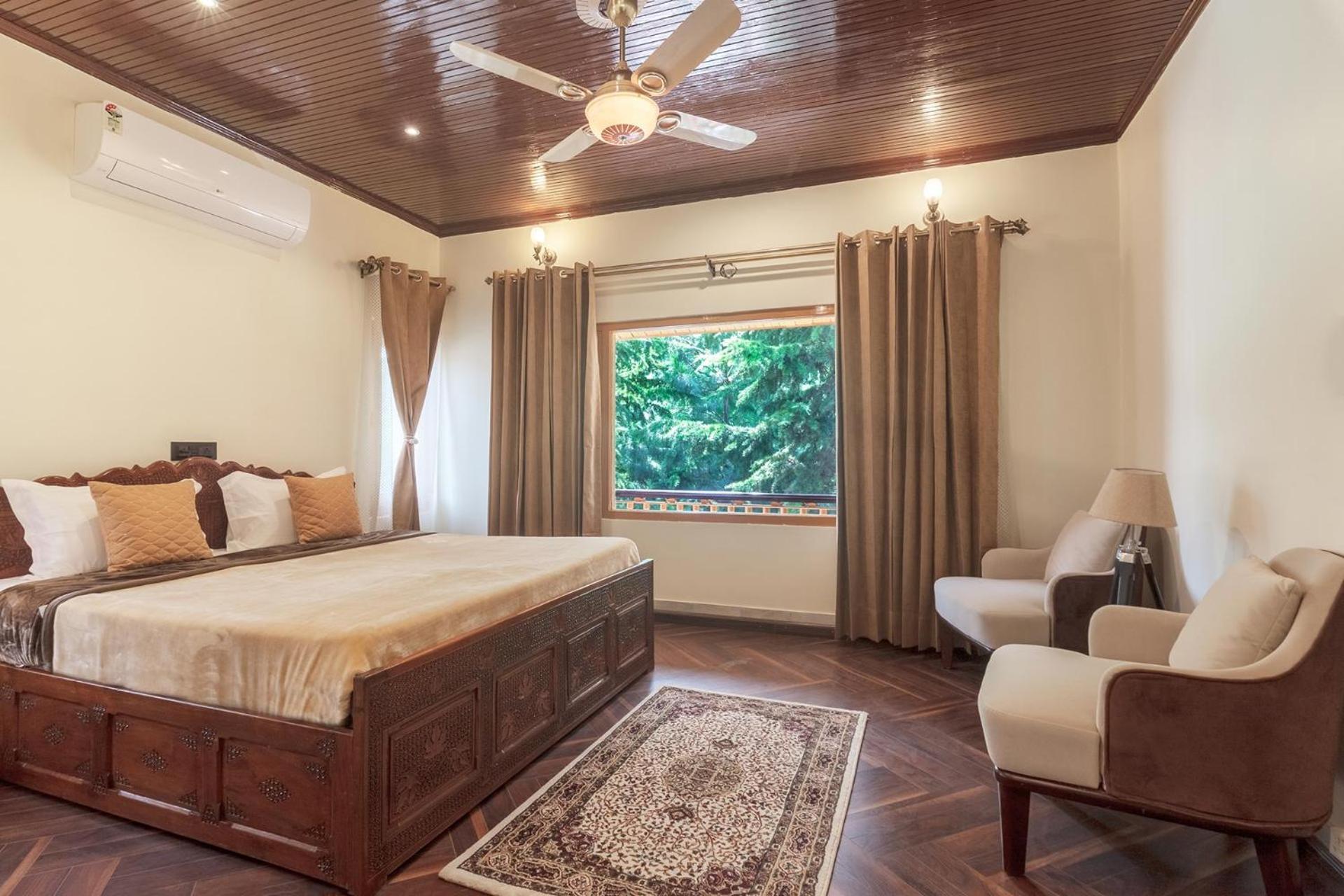 Stayvista At Pinewood Villa - Pet Friendly Villa With Lawn & Pool Table Срінагар Екстер'єр фото