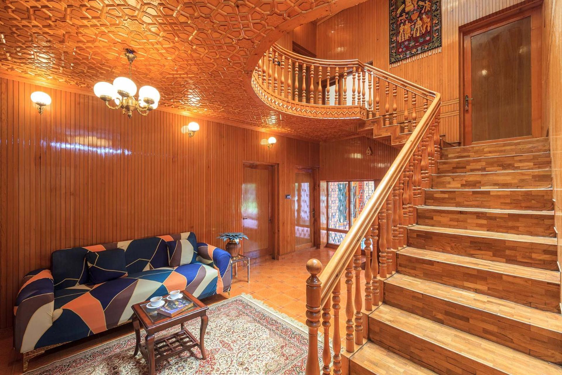 Stayvista At Pinewood Villa - Pet Friendly Villa With Lawn & Pool Table Срінагар Екстер'єр фото